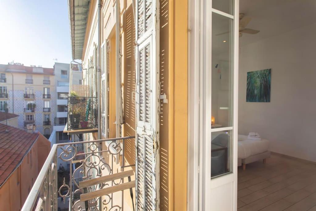 #21 2 Bdr Balconies 10 Mins Walk To Sea 5mins To Tram * Nice