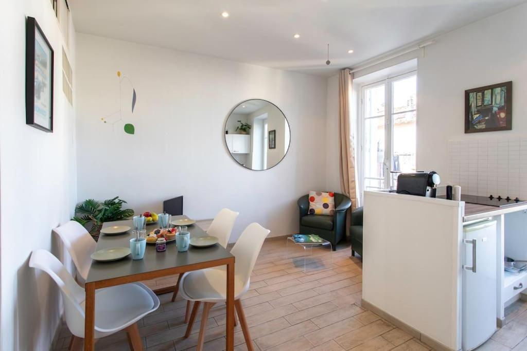 Apartment #21 2 Bdr Balconies 10 Mins Walk To Sea 5mins To Tram *